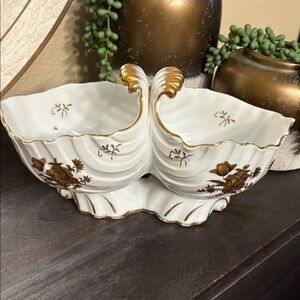 Elegant Gold and White Swan Dish